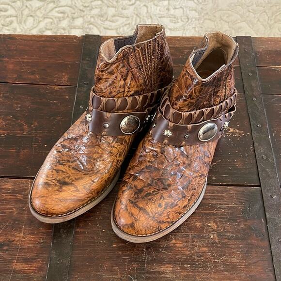 Circle G Shoes - Circle G Brown Handcrafted Leather Western Ankle Boots Size 9.5